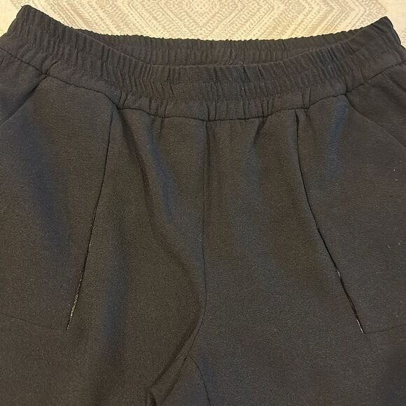 Ann Taylor Women’s Black Elastic Waist Dress Pant Joggers w/ Faux Leather Trim - Picture 2 of 9
